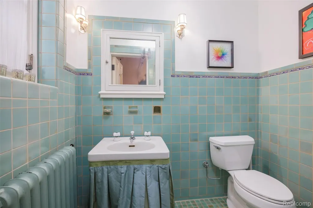 189 Cloverly Road Grosse Pointe Farms City MI 48236