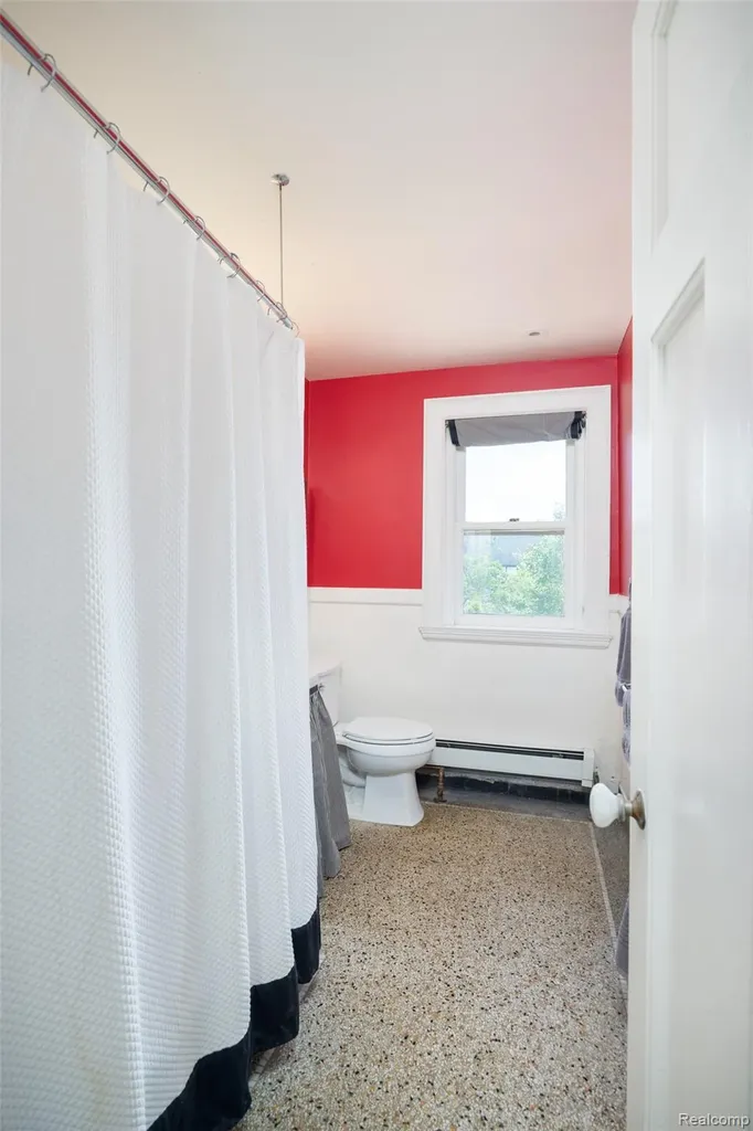 189 Cloverly Road Grosse Pointe Farms City MI 48236