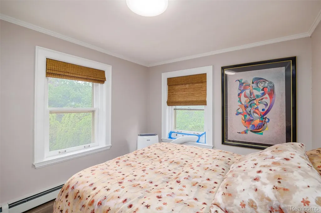 189 Cloverly Road Grosse Pointe Farms City MI 48236