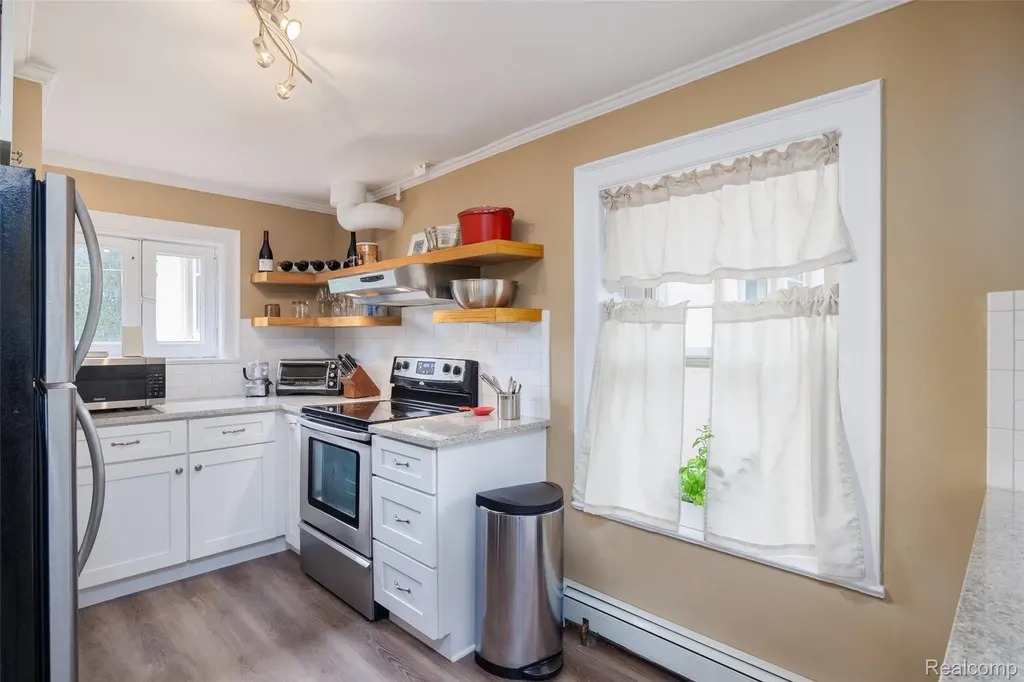 189 Cloverly Road Grosse Pointe Farms City MI 48236