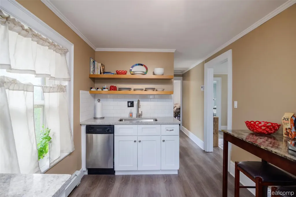 189 Cloverly Road Grosse Pointe Farms City MI 48236