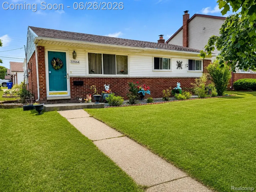 33564 Vista Way Fraser City MI 48026
