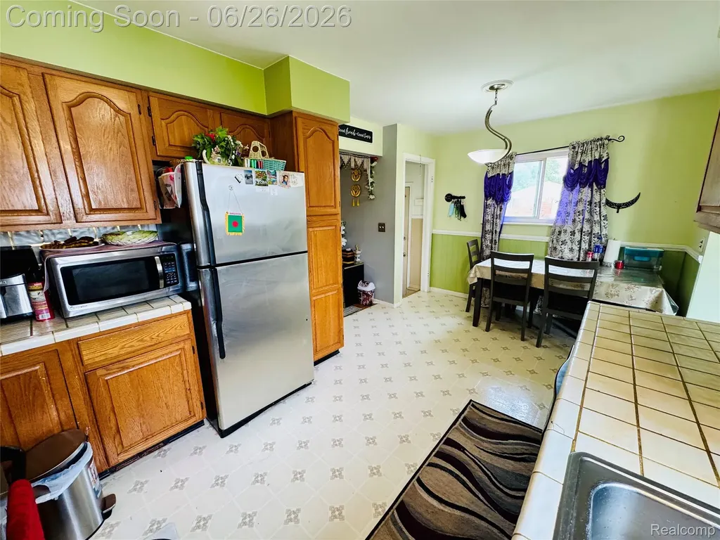 33564 Vista Way Fraser City MI 48026