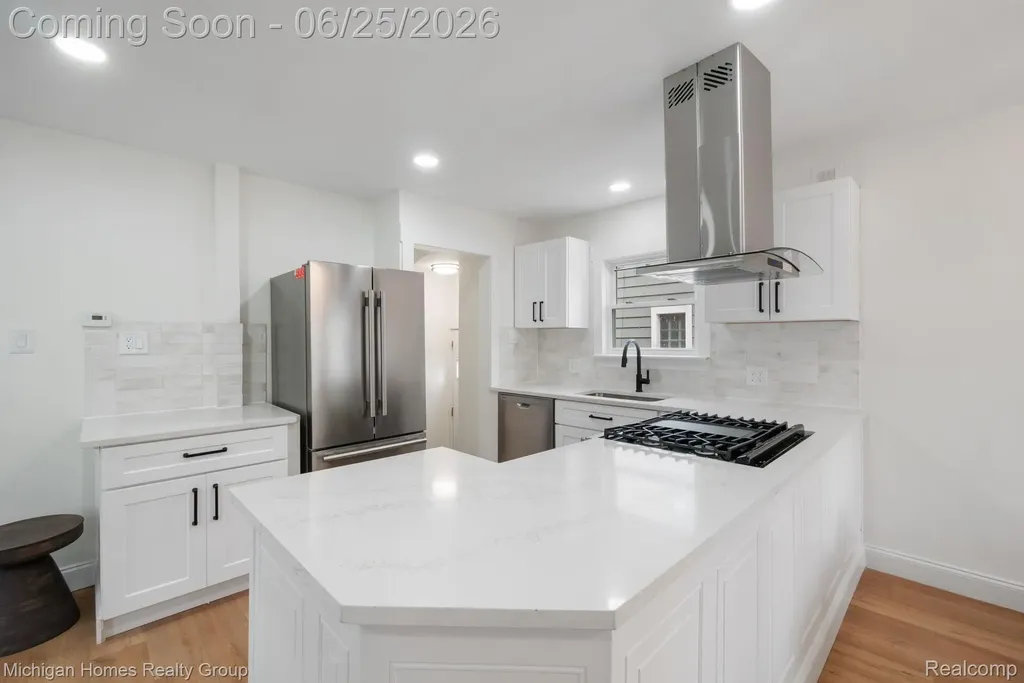 235 Flowerdale Street Ferndale City MI 48220