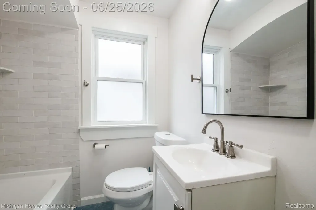 235 Flowerdale Street Ferndale City MI 48220