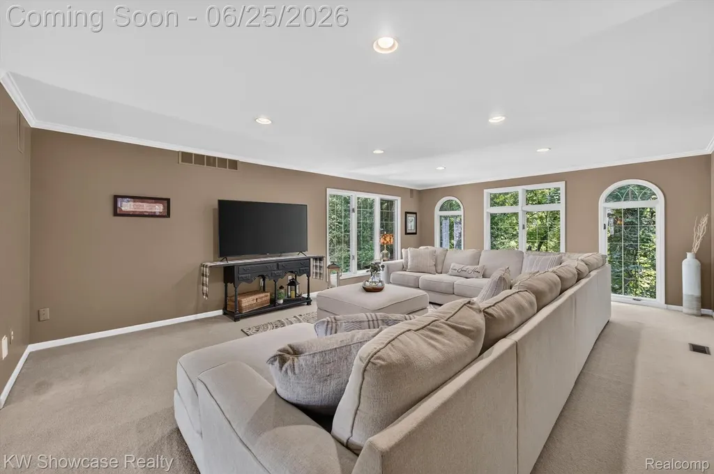 11073 Sandy Creek Drive Green Oak Township MI 48178