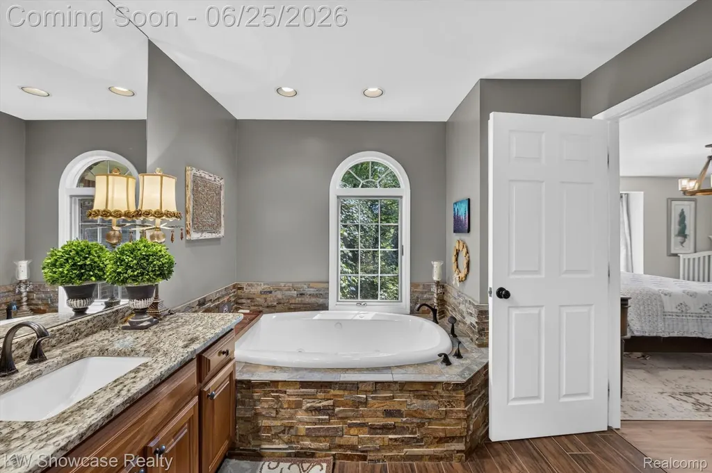 11073 Sandy Creek Drive Green Oak Township MI 48178
