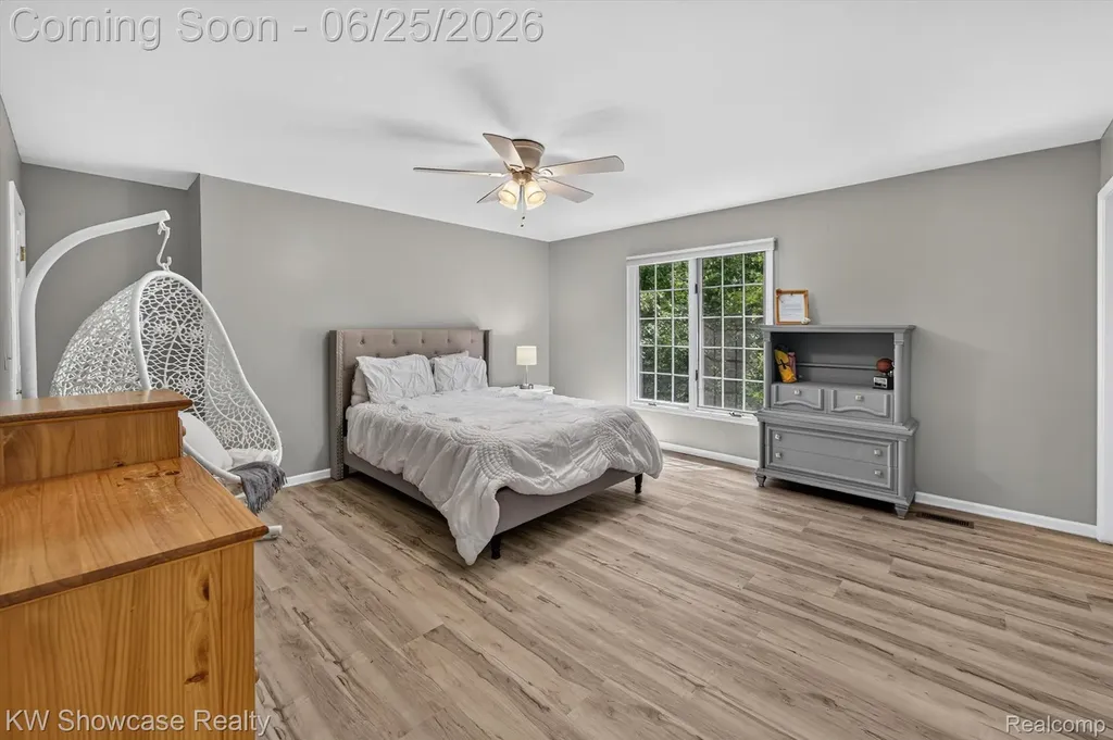 11073 Sandy Creek Drive Green Oak Township MI 48178