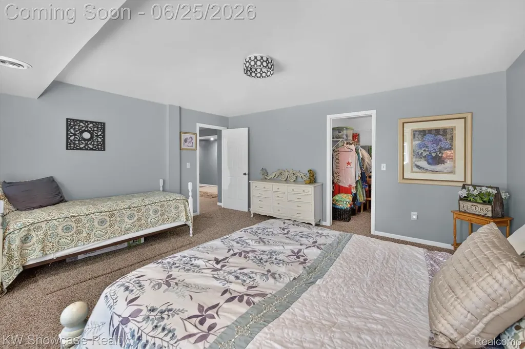 11073 Sandy Creek Drive Green Oak Township MI 48178