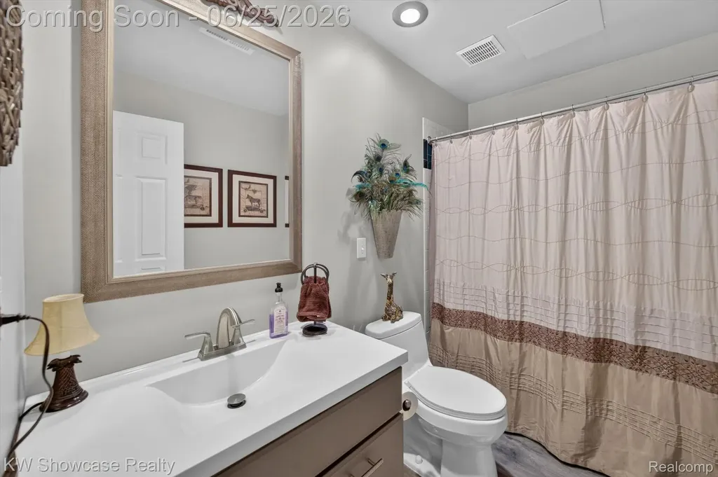 11073 Sandy Creek Drive Green Oak Township MI 48178