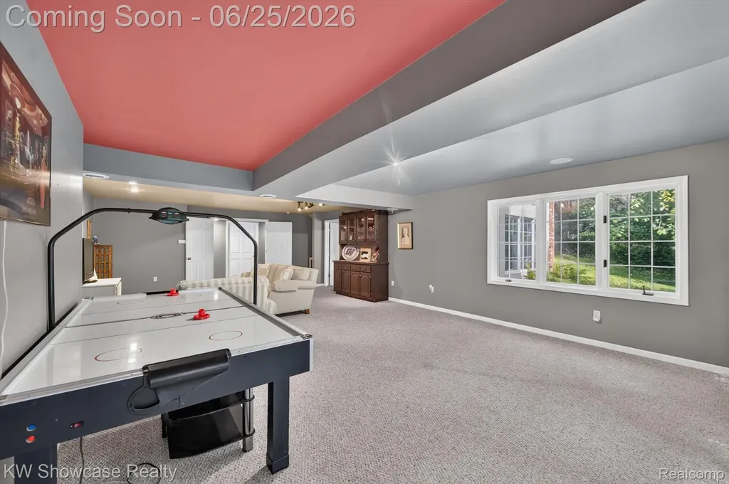 11073 Sandy Creek Drive Green Oak Township MI 48178