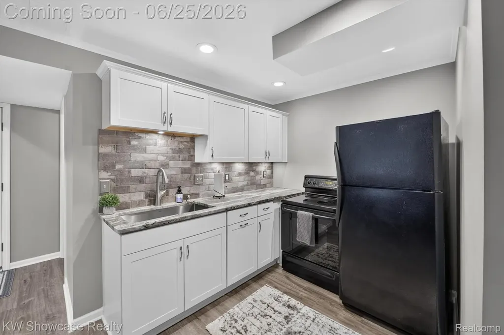 11073 Sandy Creek Drive Green Oak Township MI 48178