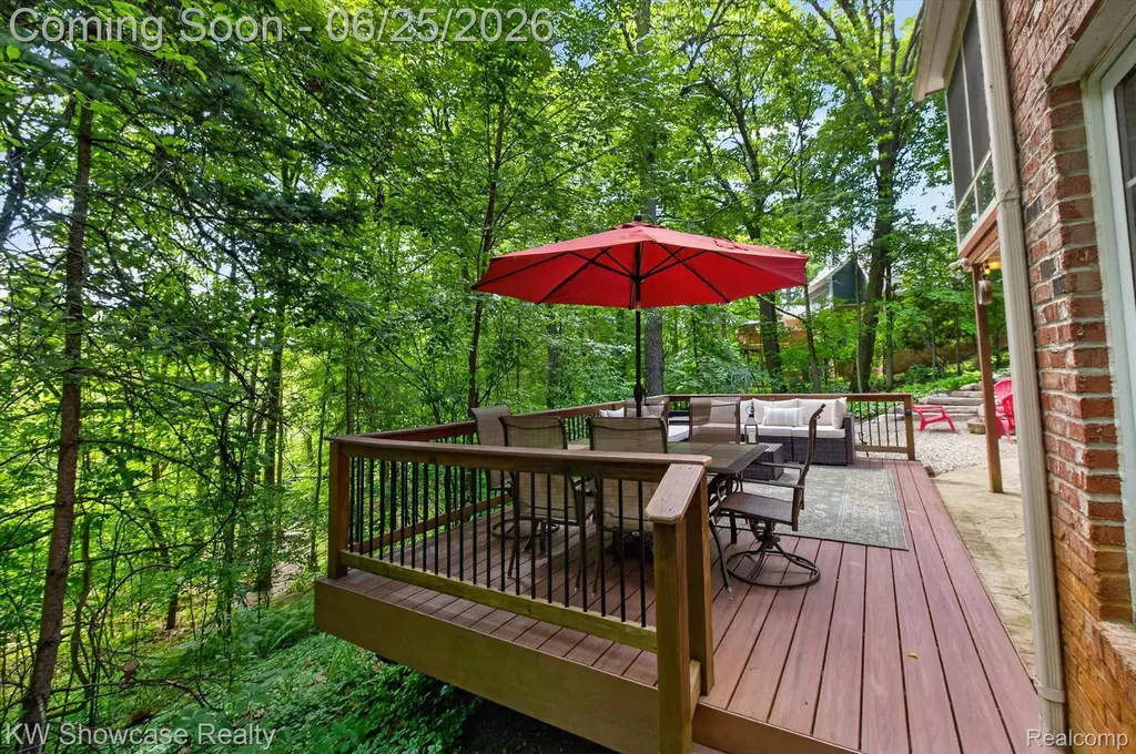 11073 Sandy Creek Drive Green Oak Township MI 48178