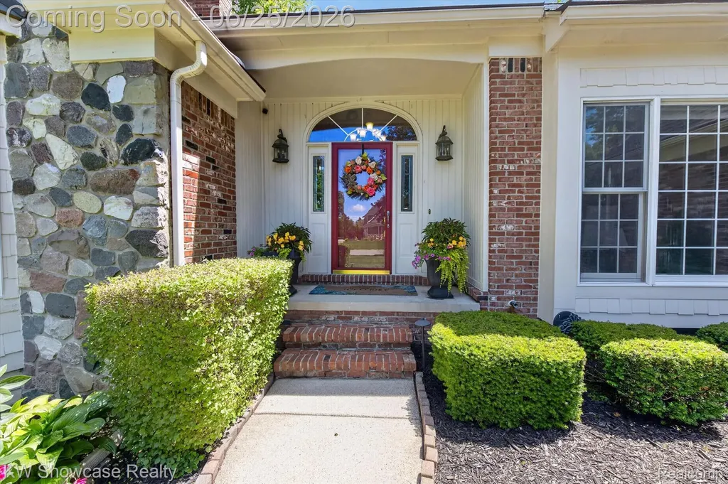 11073 Sandy Creek Drive Green Oak Township MI 48178