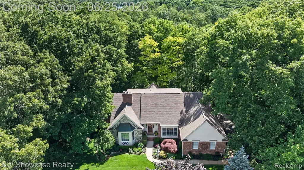 11073 Sandy Creek Drive Green Oak Township MI 48178