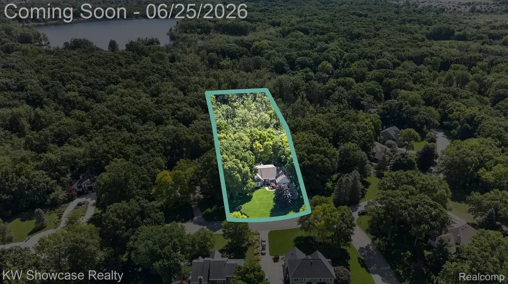 11073 Sandy Creek Drive Green Oak Township MI 48178