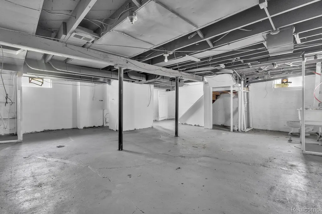 9158 Steel Street Detroit City MI 48228