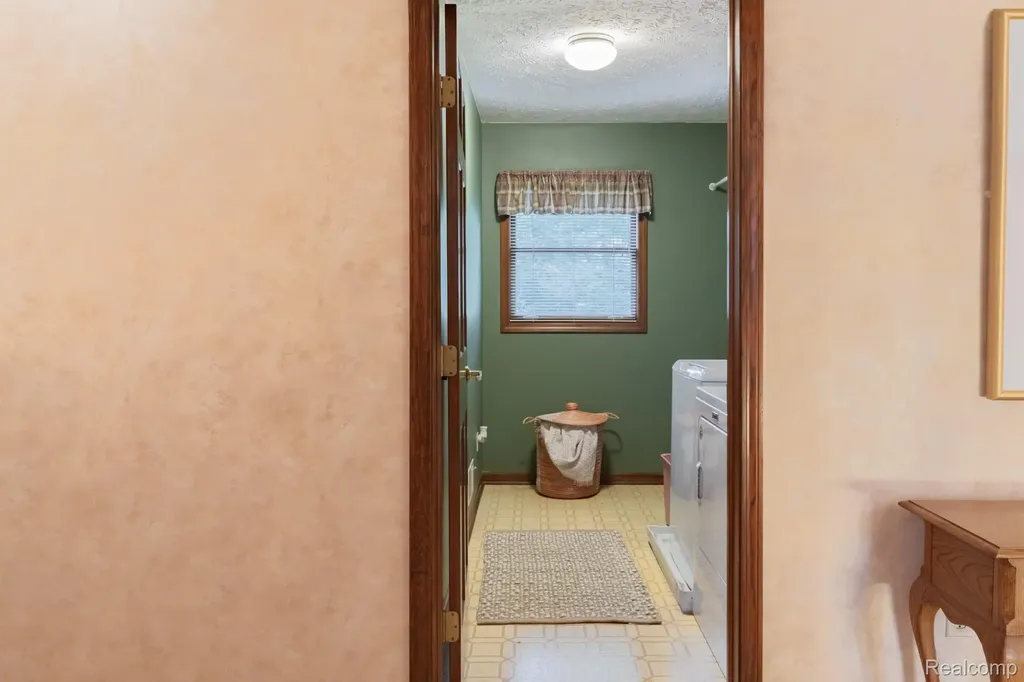 1790 Sashabaw Drive Meridian Charter Township MI 48864