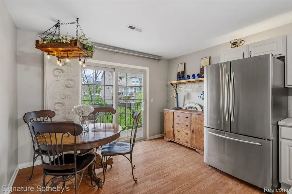601 Village Lane Milford Village MI 48381