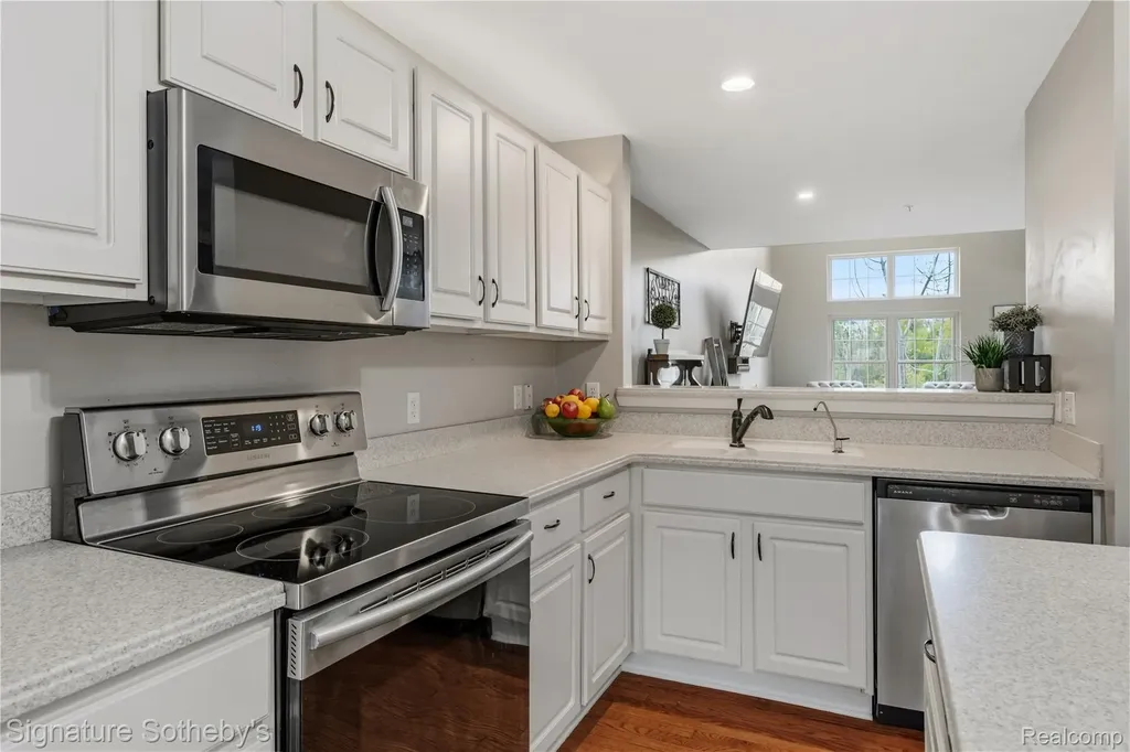 601 Village Lane Milford Village MI 48381