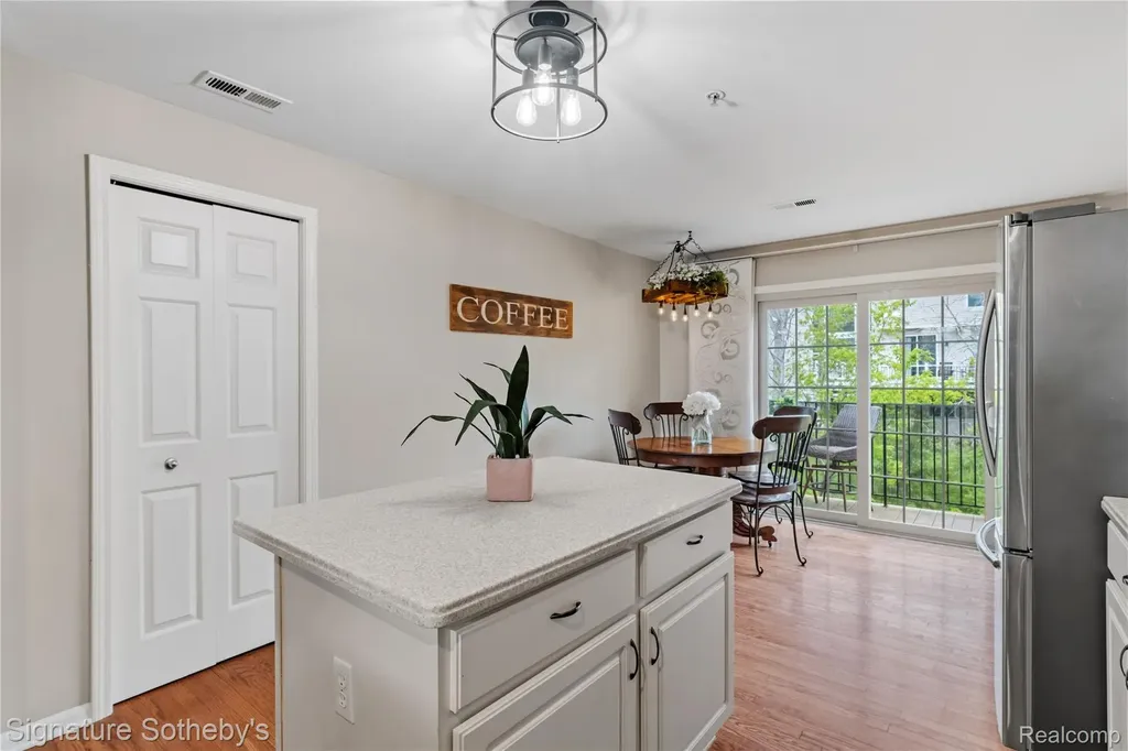 601 Village Lane Milford Village MI 48381