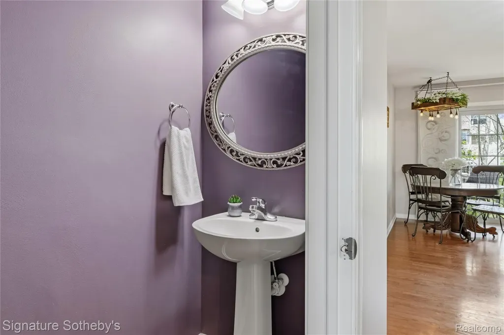601 Village Lane Milford Village MI 48381