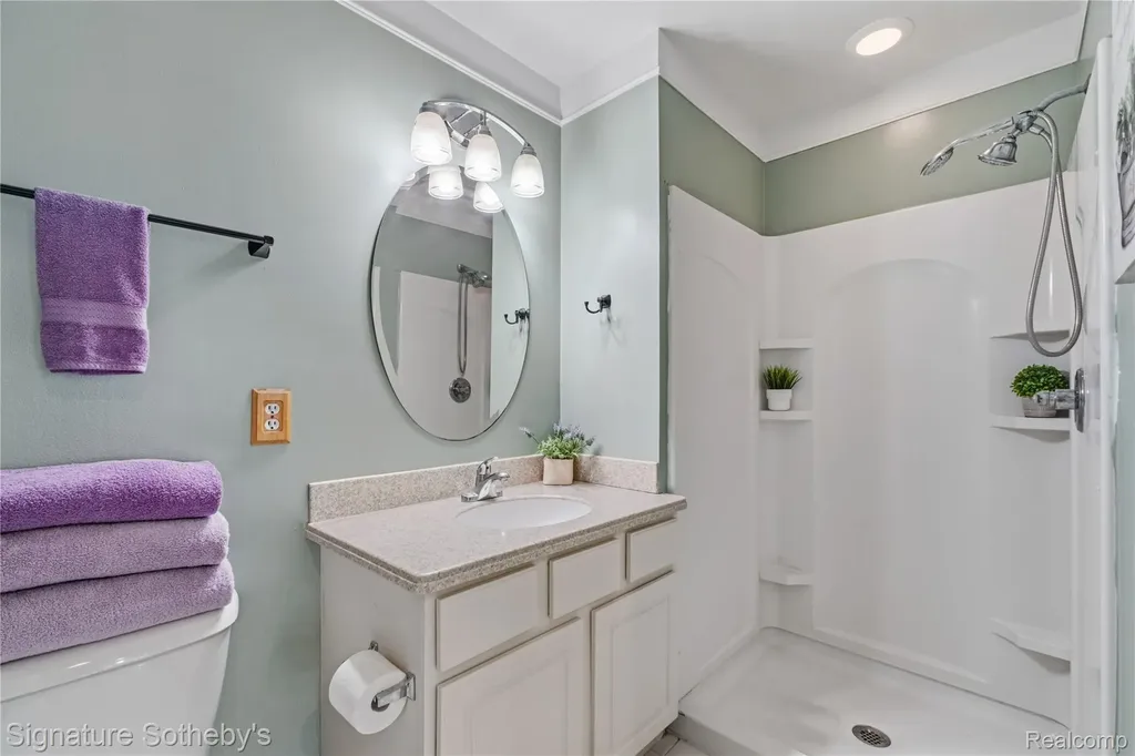 601 Village Lane Milford Village MI 48381