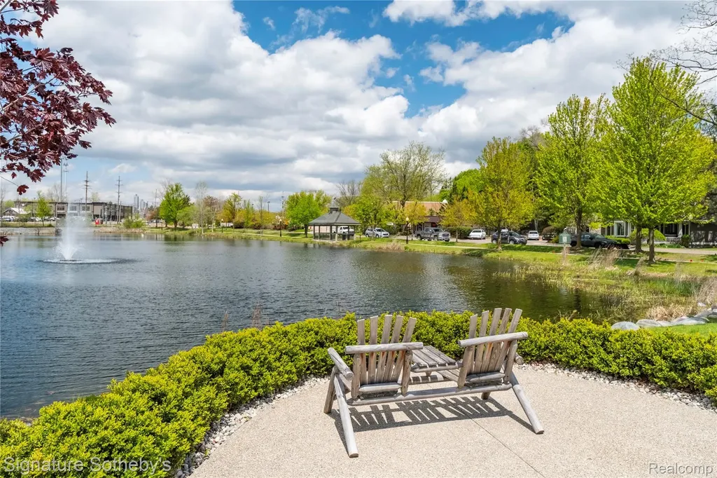 601 Village Lane Milford Village MI 48381