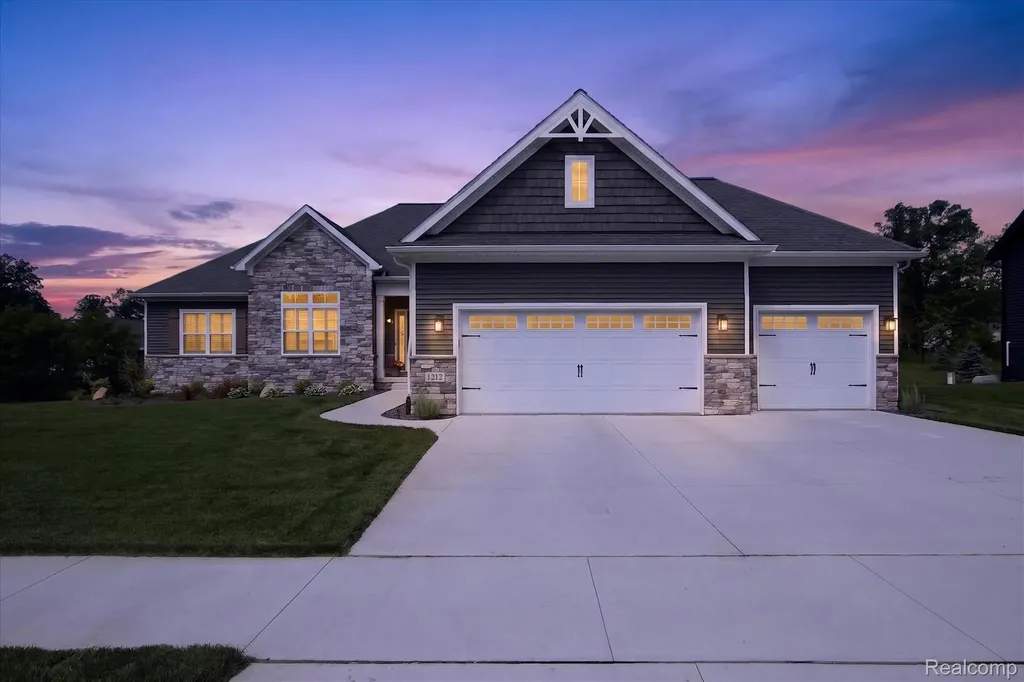Brighton Township MI, 1212 Candlelight Court