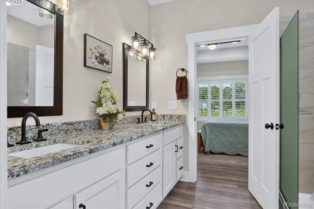 1212 Candlelight Court Brighton Township MI 48114