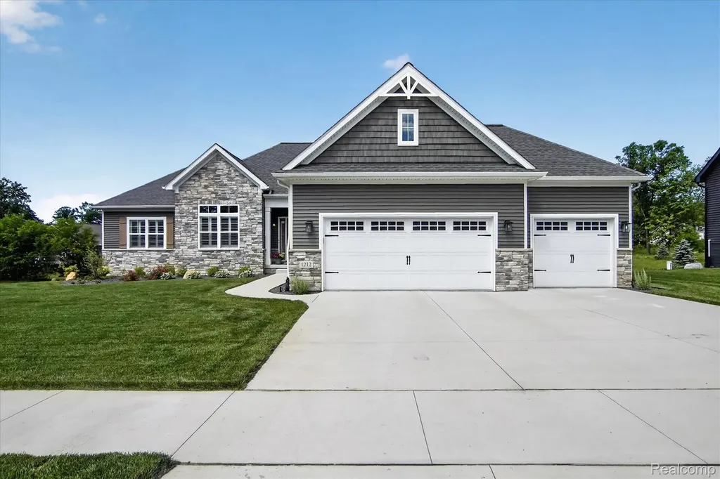1212 Candlelight Court Brighton Township MI 48114