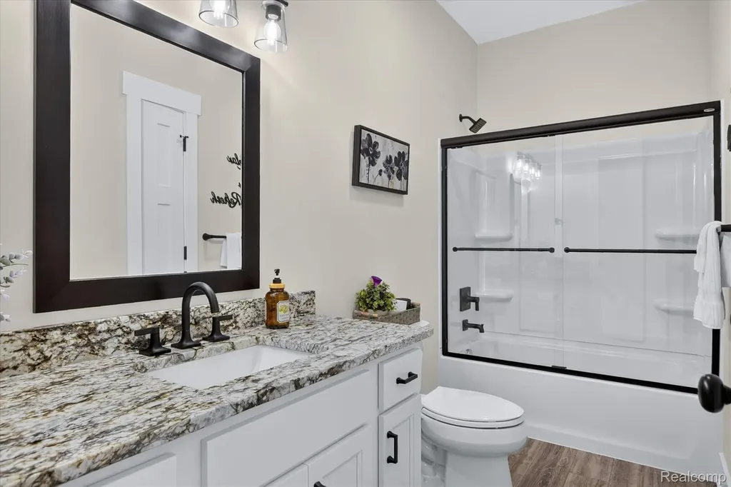1212 Candlelight Court Brighton Township MI 48114