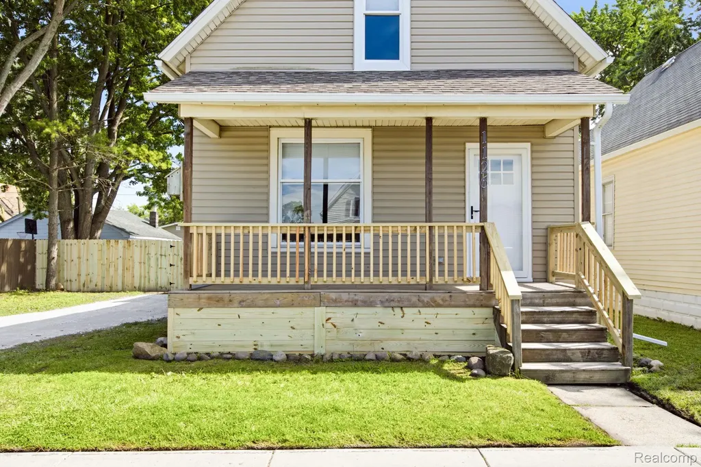 1126 Miller Street Port Huron City MI 48060