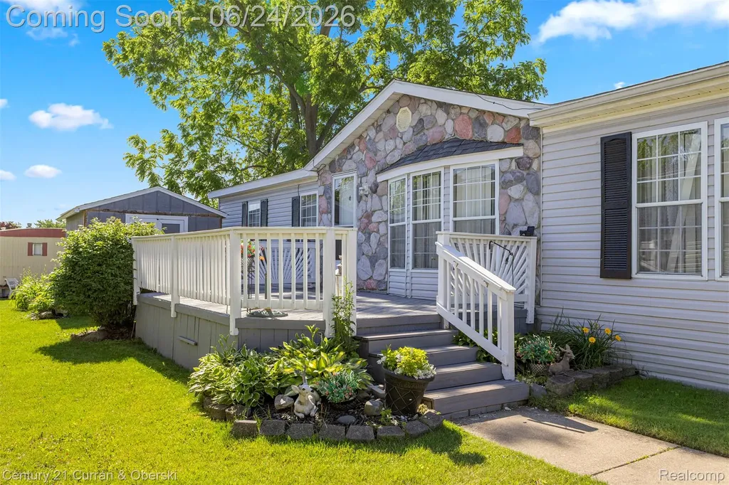 14142 Wilson Drive Wilson Plymouth City MI 48170