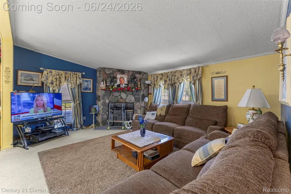 14142 Wilson Drive Wilson Plymouth City MI 48170