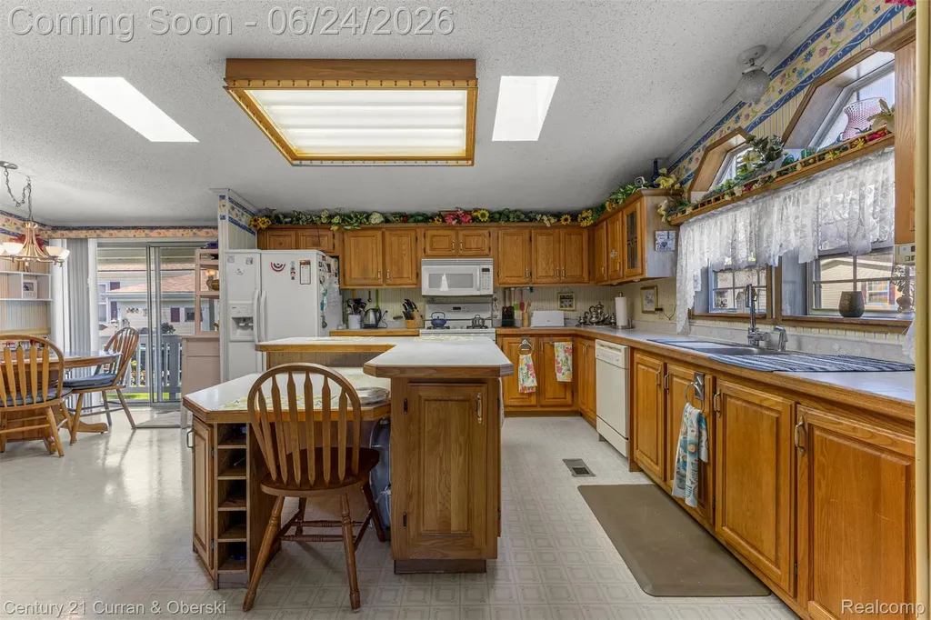 14142 Wilson Drive Wilson Plymouth City MI 48170