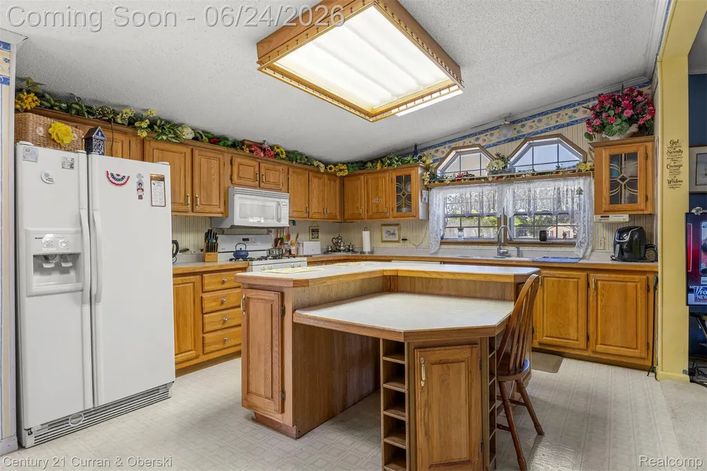 14142 Wilson Drive Wilson Plymouth City MI 48170
