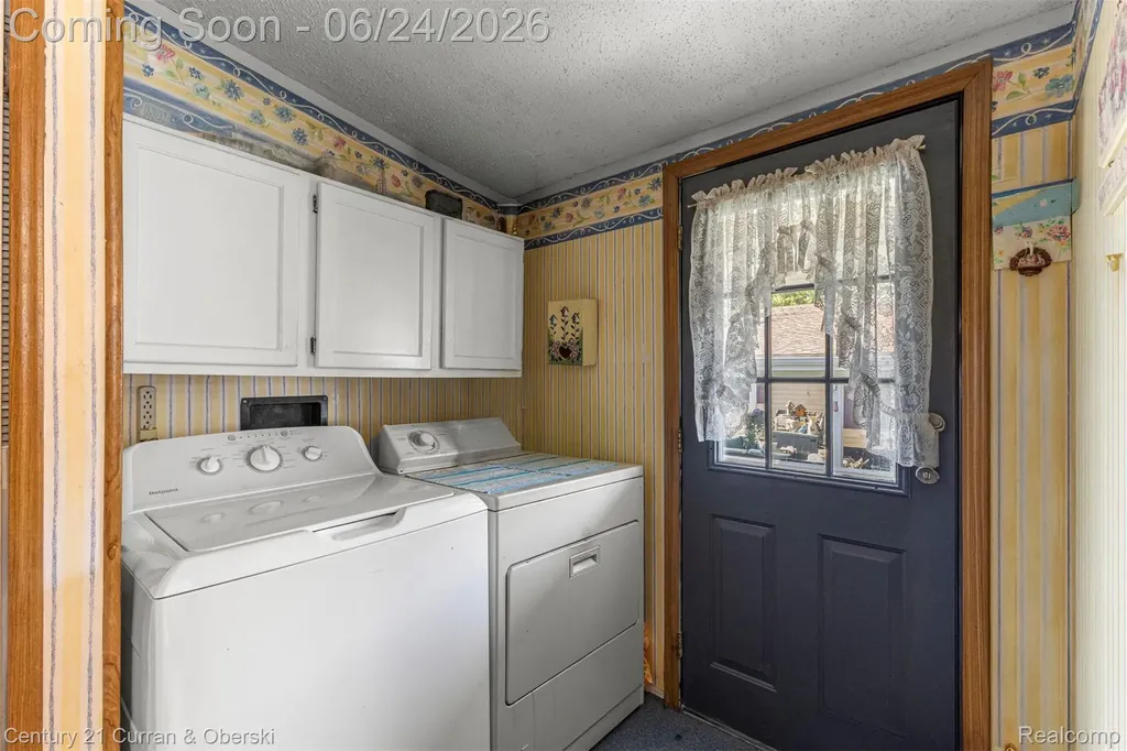 14142 Wilson Drive Wilson Plymouth City MI 48170