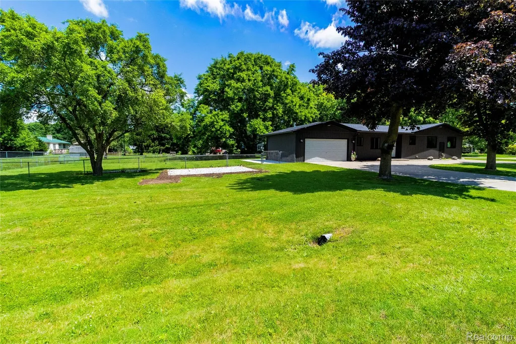 1138 Baldwin Road Lapeer Township MI 48446