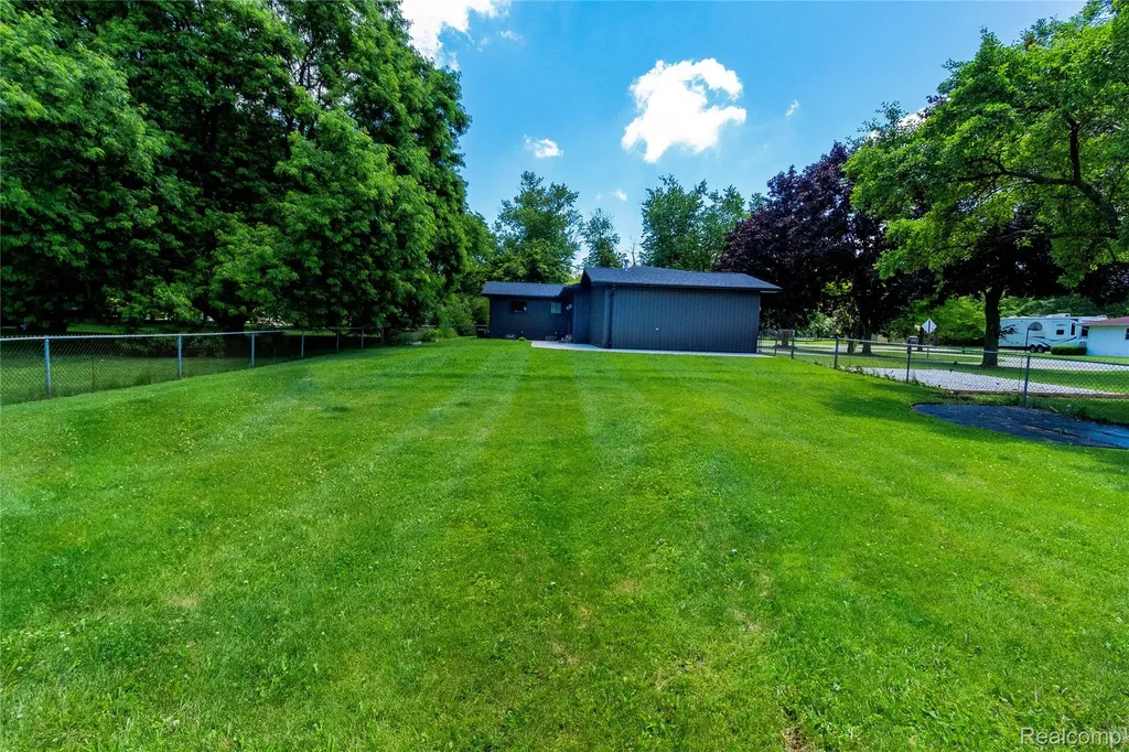 1138 Baldwin Road Lapeer Township MI 48446