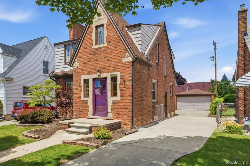 15422 Regina Avenue Allen Park City MI 48101