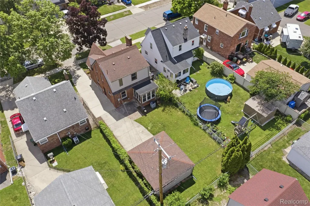 15422 Regina Avenue Allen Park City MI 48101