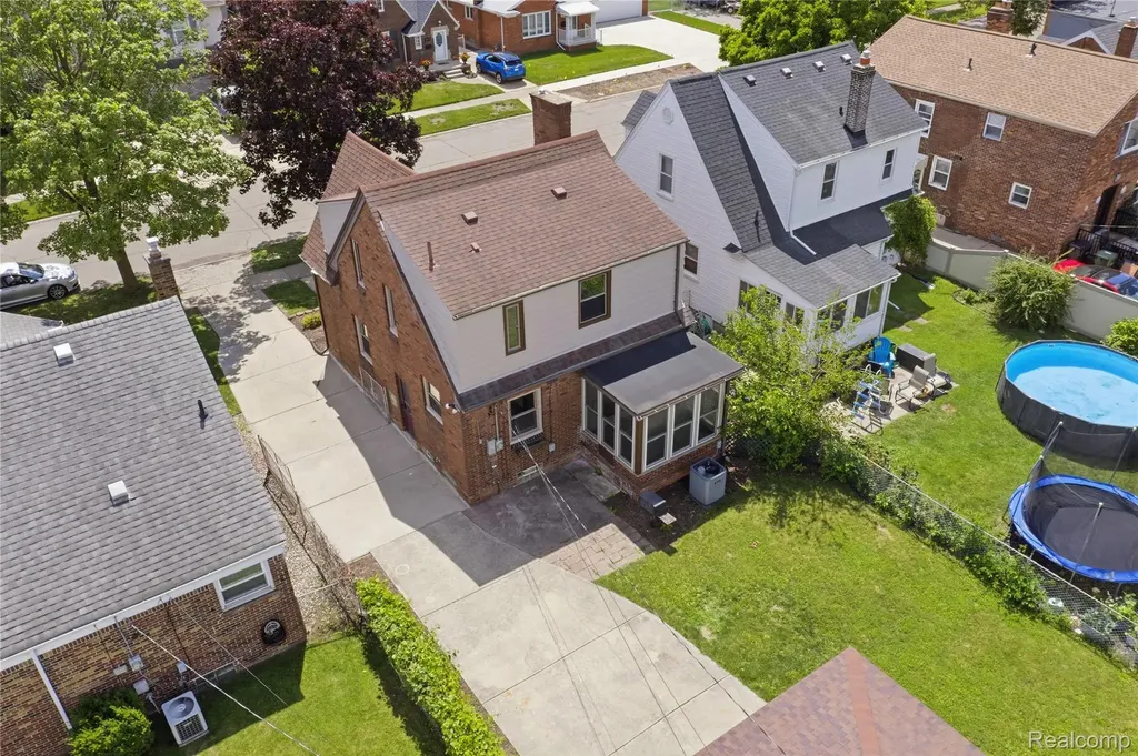 15422 Regina Avenue Allen Park City MI 48101
