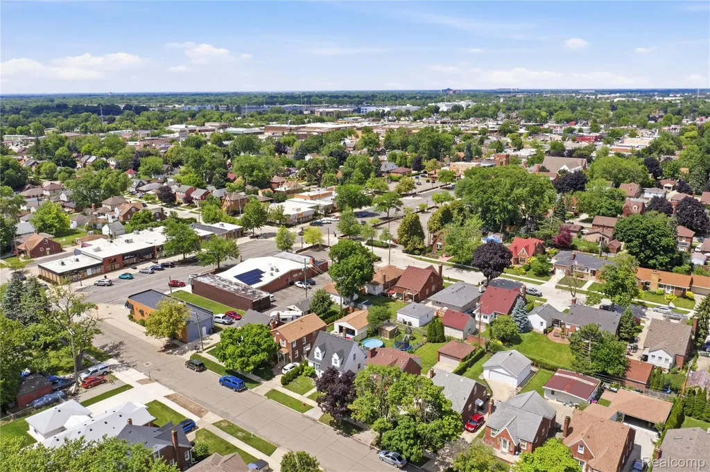 15422 Regina Avenue Allen Park City MI 48101