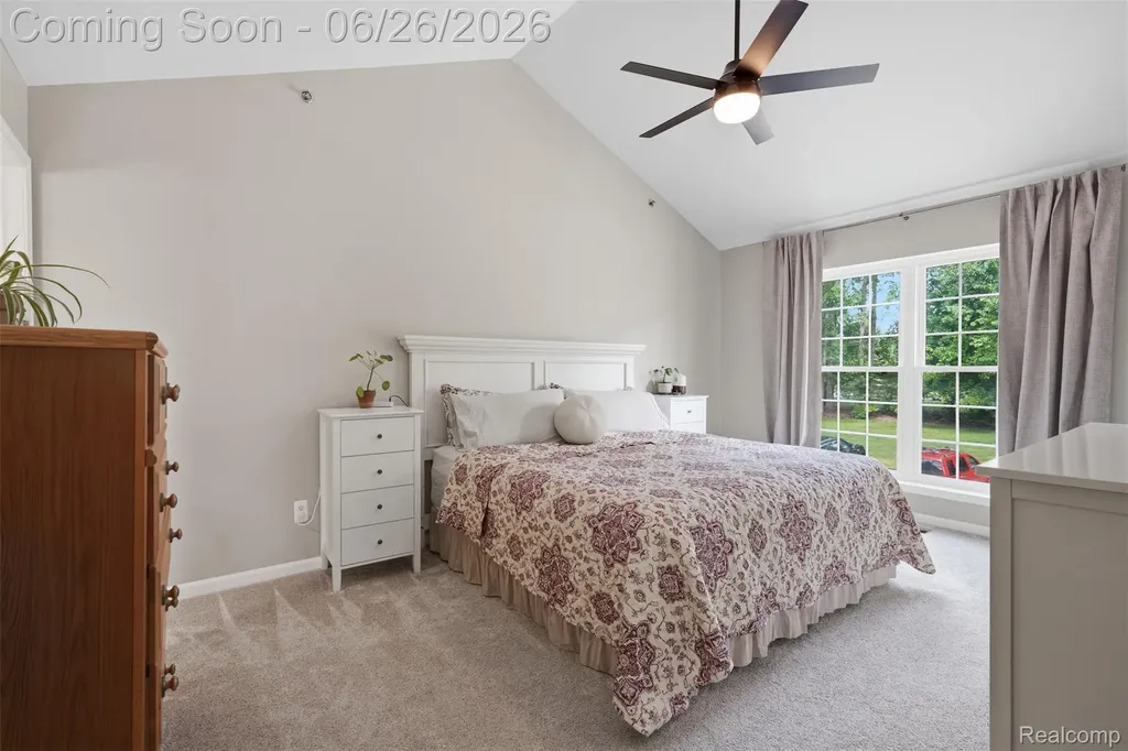1668 Deepwood Circle Rochester City MI 48307