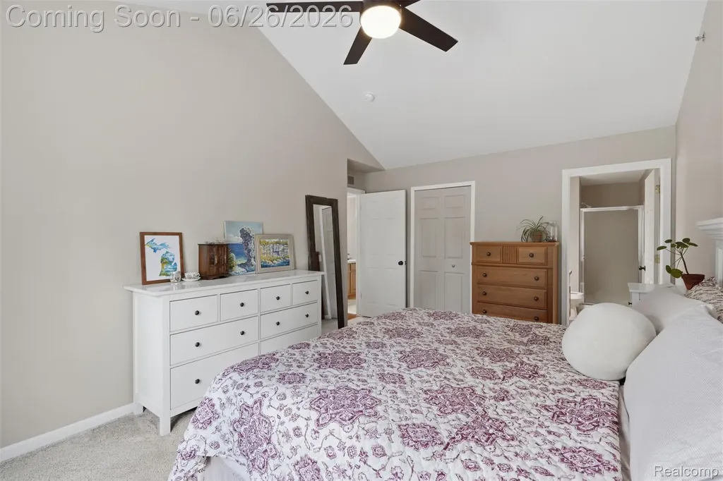 1668 Deepwood Circle Rochester City MI 48307
