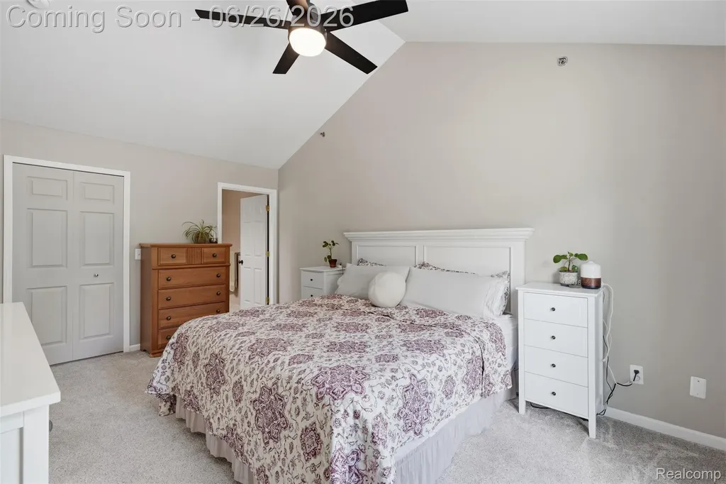 1668 Deepwood Circle Rochester City MI 48307