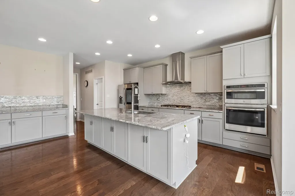 47783 Leland Drive Northville Township MI 48168