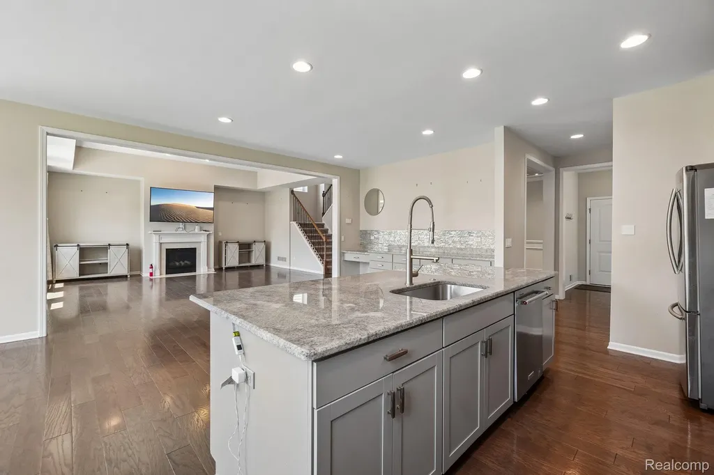 47783 Leland Drive Northville Township MI 48168