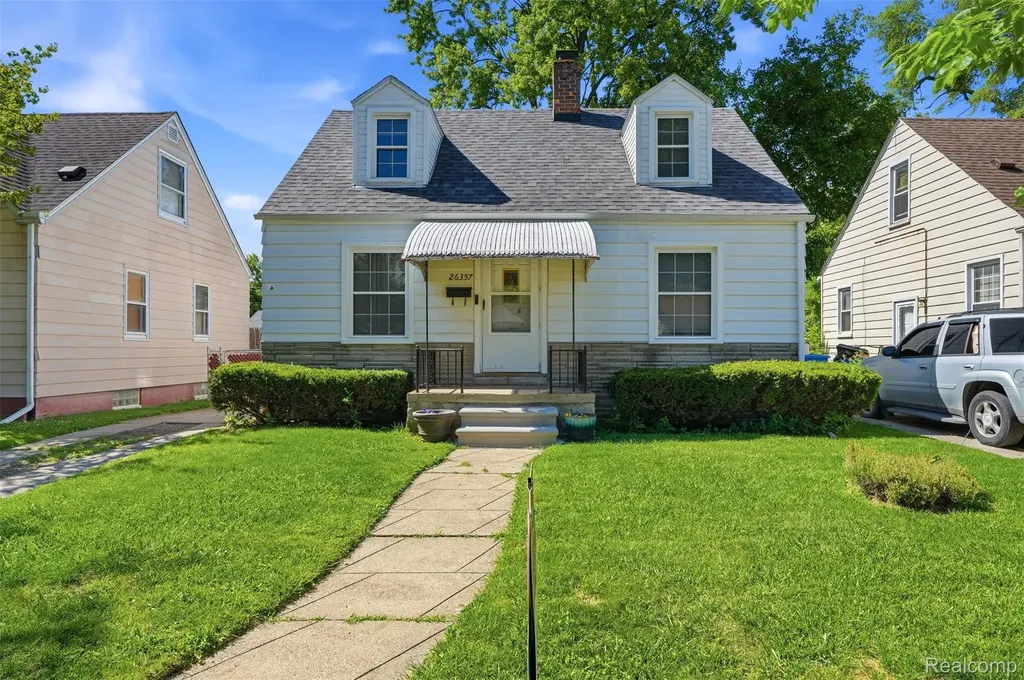 26357 Eton Avenue Dearborn Heights City MI 48125